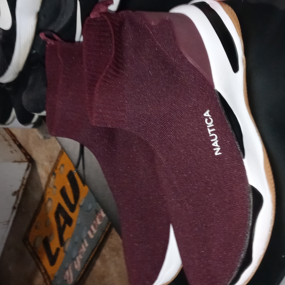 Men Nautica sneakers